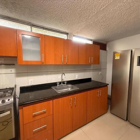 Hermosa Habitacion A Una Cuadra Del Ventura Plaza 3 กูกูตา ภายนอก รูปภาพ