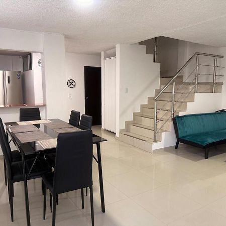 Hermosa Habitacion A Una Cuadra Del Ventura Plaza 3 กูกูตา ภายนอก รูปภาพ