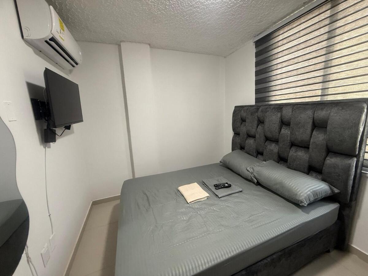 Hermosa Habitacion A Una Cuadra Del Ventura Plaza 3 กูกูตา ภายนอก รูปภาพ